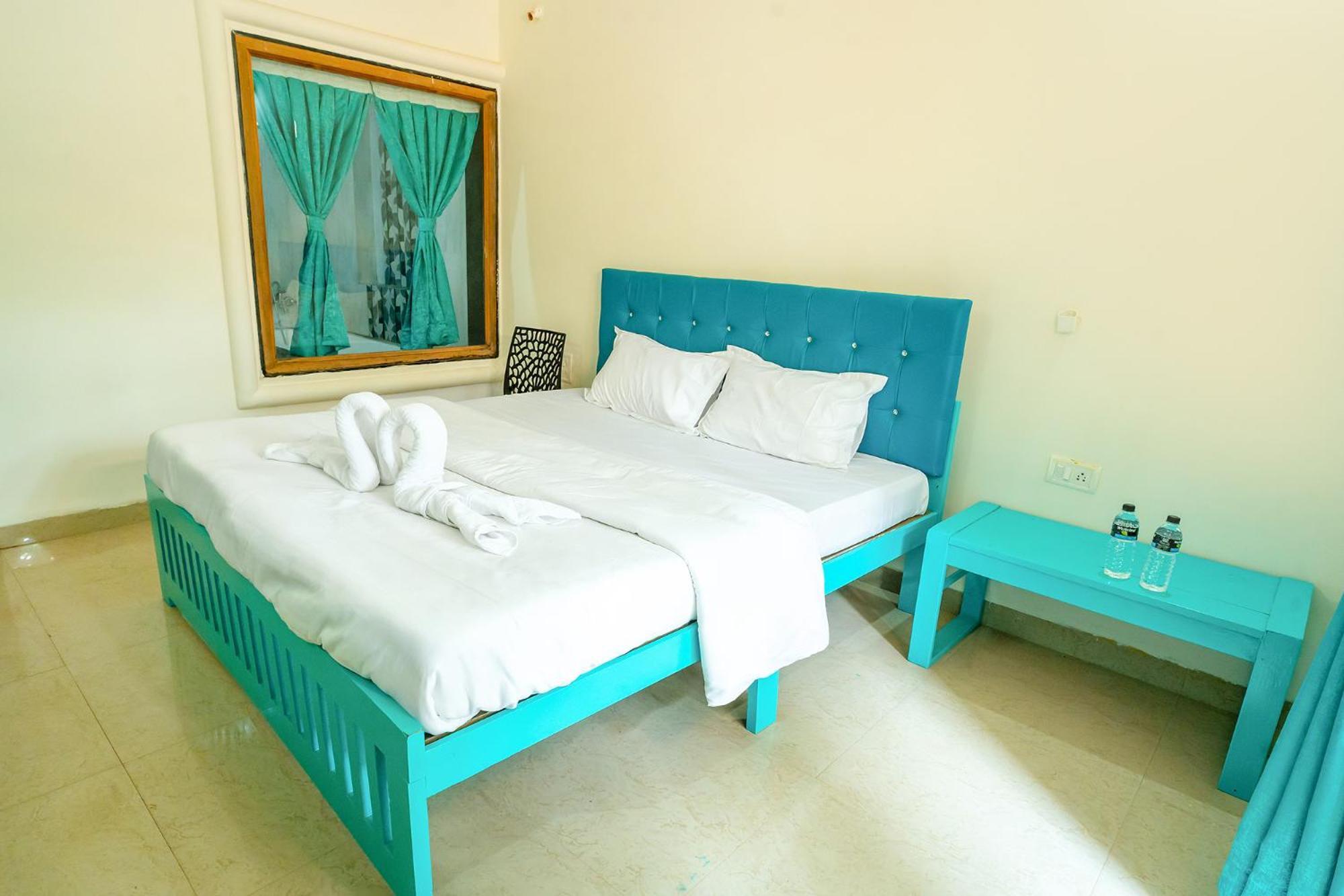 Fabhotel Dabotel With Swimming Pool Calangute Bagian luar foto