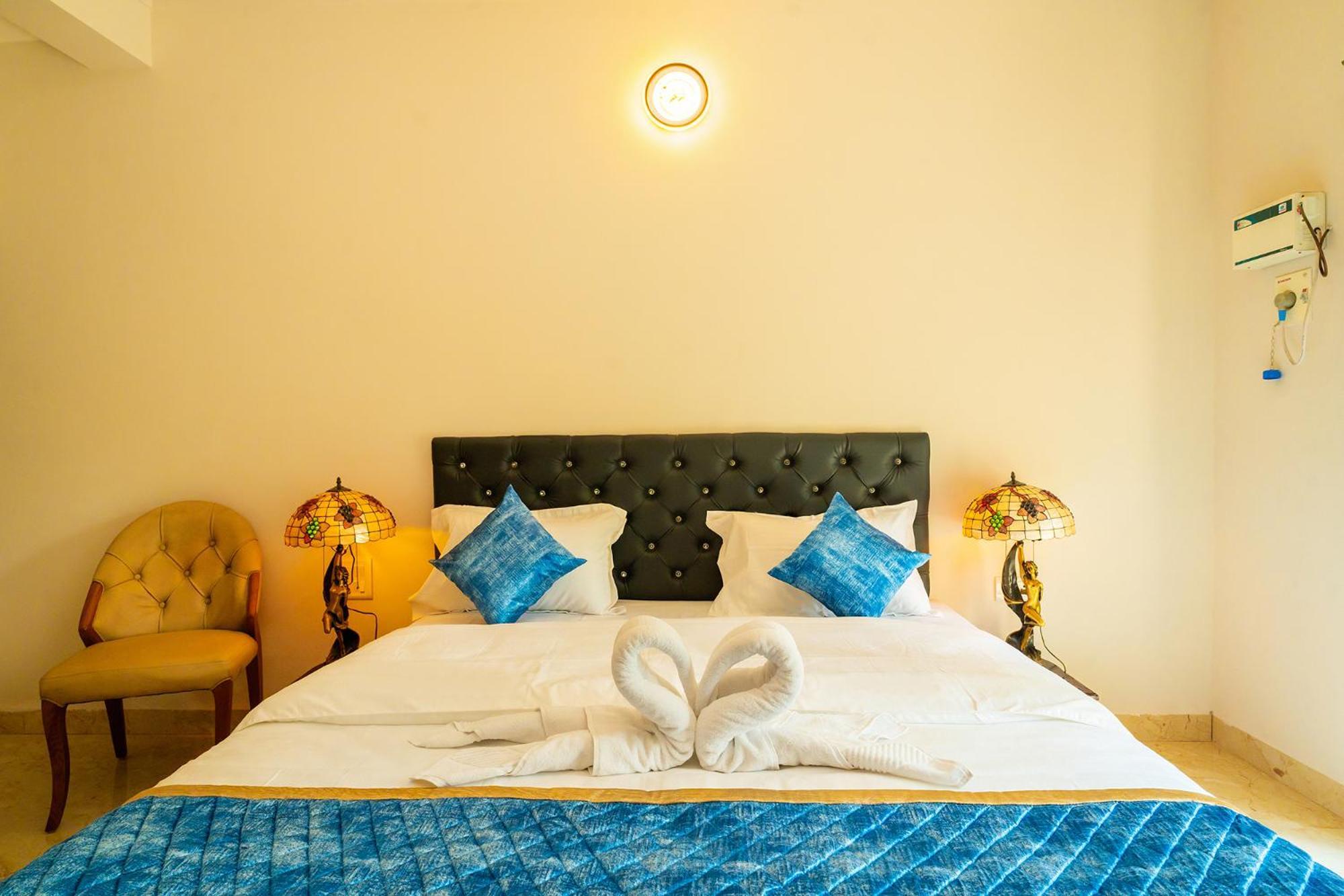 Fabhotel Dabotel With Swimming Pool Calangute Bagian luar foto